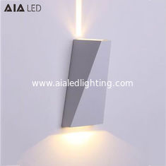 China La luz estrecha moderna exterior /outdoor de la pared del ángulo de haz LED llevó la lámpara de pared para el pasillo proveedor