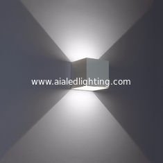 China El blanco ajustable impermeable del negro 0-90degree llevó luces al aire libre de la pared y fuera de la luz de la pared con el sensor ligero proveedor