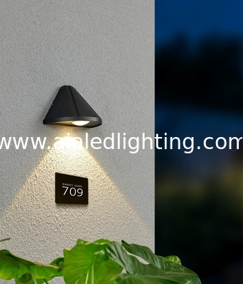 Lámparas de pared exteriores resistentes al agua lámparas de jardín exterior iluminación de pared hacia arriba y hacia abajo focos luminosos villa iluminación de lavadero de pared proveedor