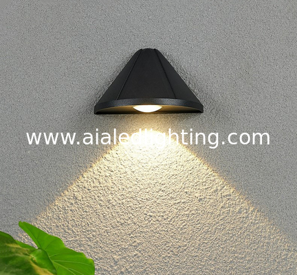 Lámparas de pared exteriores resistentes al agua lámparas de jardín exterior iluminación de pared hacia arriba y hacia abajo focos luminosos villa iluminación de lavadero de pared proveedor